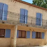 Otel Restaurant Les 3 Chenes Fréjus
