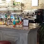 Restaurant Les 3 Chenes Otel Fréjus