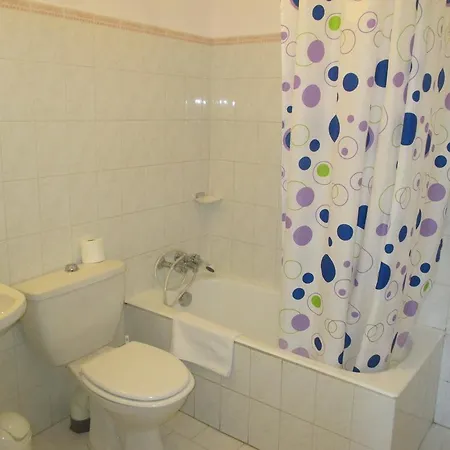 Hotell Restaurant Les 3 Chenes 2*