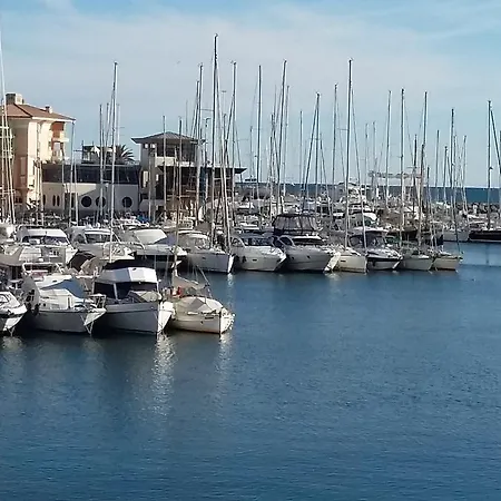 Hotel Restaurant Les 3 Chenes 2*