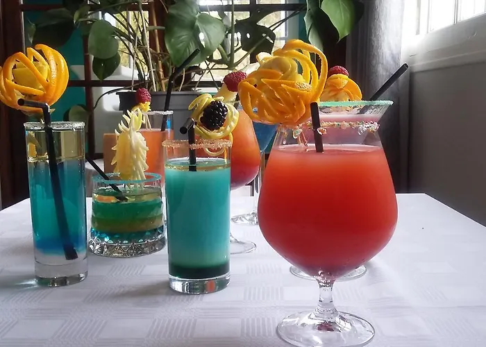 Restaurant Les 3 Chenes فندق Fréjus