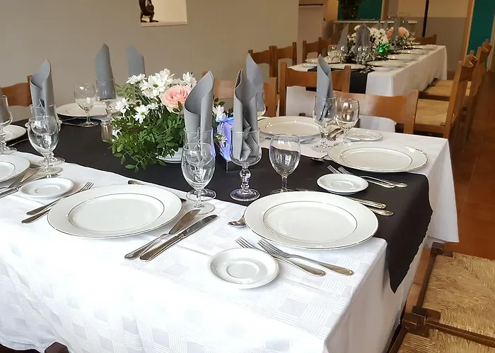 מלון Restaurant Les 3 Chenes Fréjus