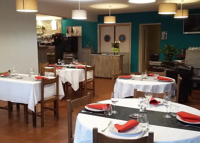 Restaurant Les 3 Chenes 2* Fréjus